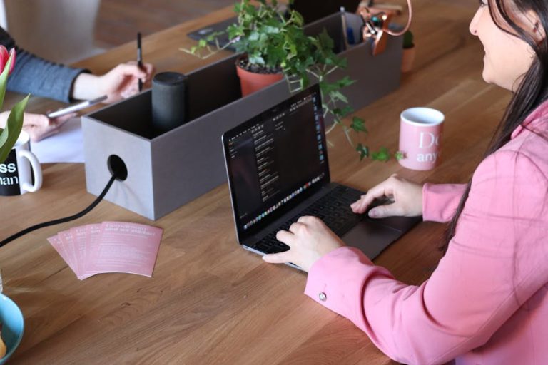 Использование нейросетей в онлайн-презентациях для отдела продаж